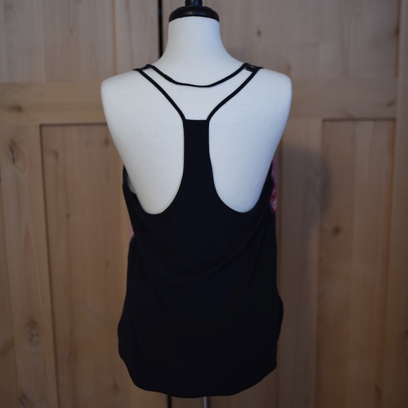 Rare Lululemon Workout Tank - Picture 4 of 7